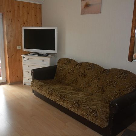 Guesthouse "Nakvyne Pas Zveja" Purvynes Street Nida Bagian luar foto