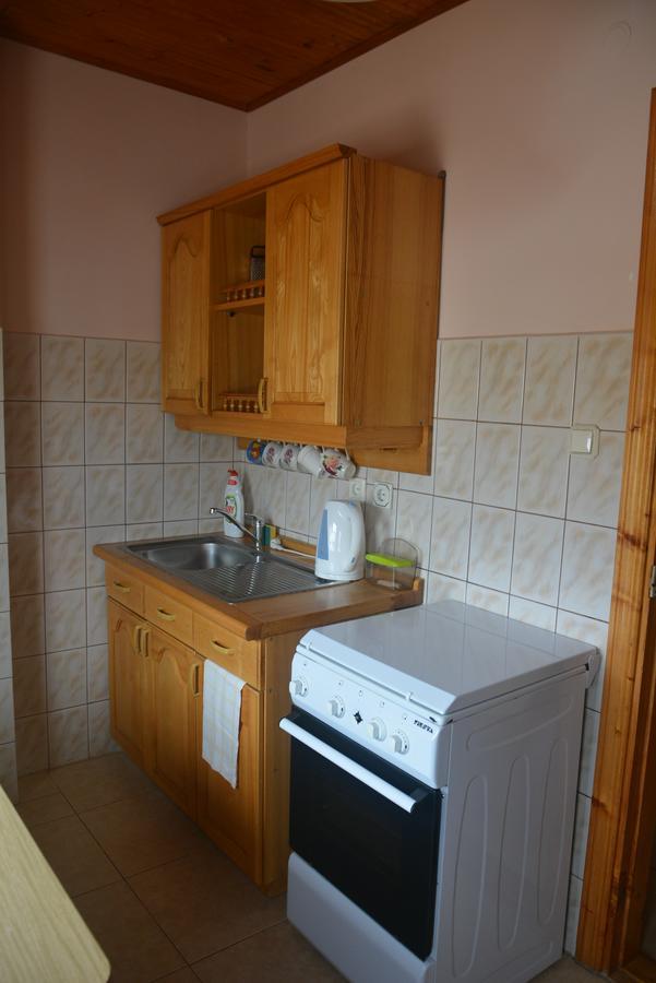 Guesthouse "Nakvyne Pas Zveja" Purvynes Street Nida Bagian luar foto
