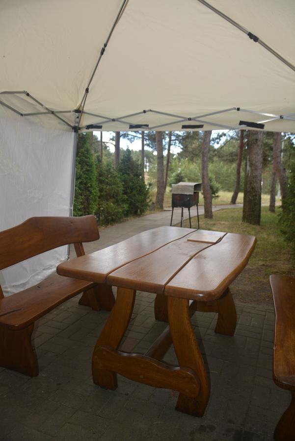 Guesthouse "Nakvyne Pas Zveja" Purvynes Street Nida Bagian luar foto